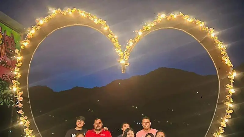corazón con luces